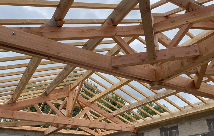 charpente-traditionnelle-bois-douglas-clermont-ferrand