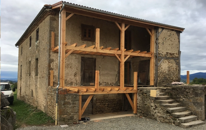 pose-charpente-traditionnelle-bois-maison-clermont-ferrand