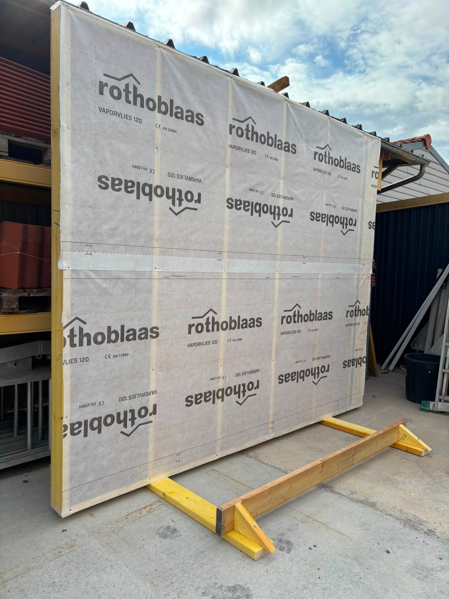 Murs d'une surélévation en ossature bois fabriqués en atelier par Charpente FC